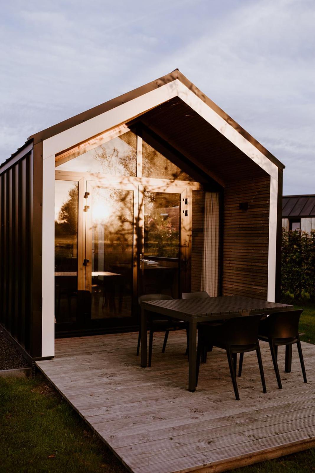 Tiny House Xxl Hotel Bant Екстериор снимка